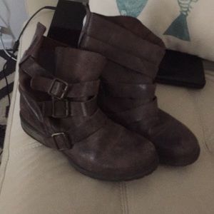 Steve Madden slip on boots